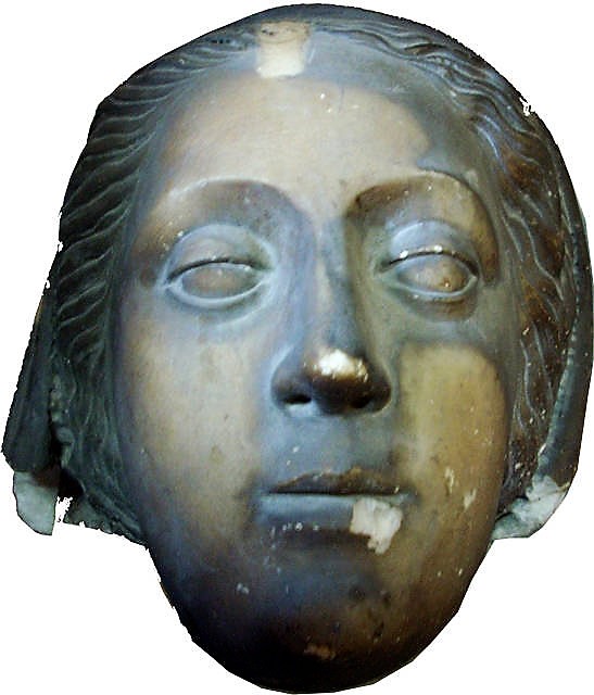 La testa della Madonna prima del restauro
